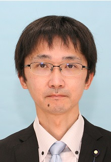 08 荒　賀貴