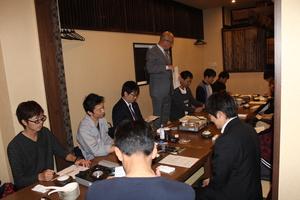 商工会青年部の皆さんとの懇談の様子