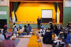 途別小学校のもちつき集会の様子 その1