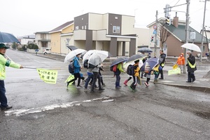新入学児童街頭啓発の様子 その2