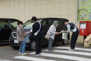 社会を明るくする運動の街頭啓発の様子 その2