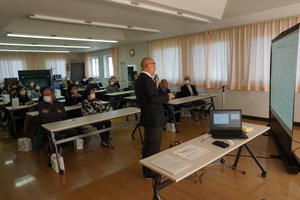 泉東町内会まちづくり出前講座の様子 その1