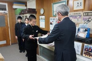 「税についての作文」表彰の様子