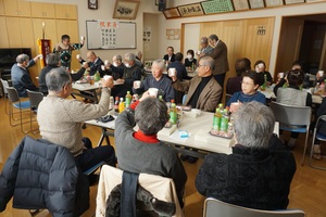 明野新川長寿会の新年会の様子
