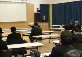 幕別町校長・教頭合同研修会での講話の様子