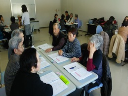 レシピづくりの話し合いをしている写真