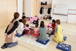 よちよちサロンの様子2