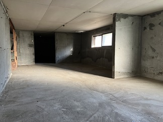 幕別町旭町18番地102の空き家（駐車場）