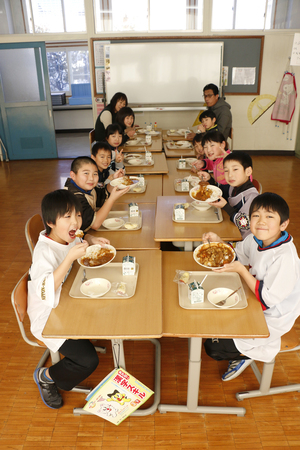 古舞小学校・大谷給食