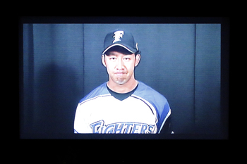市川選手からのメッセージの様子